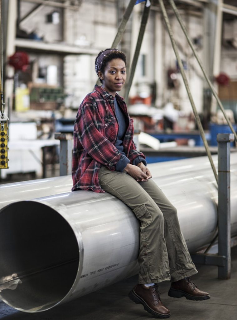 back-woman fabrication (1)